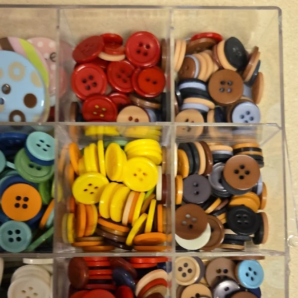 Multi-Color Button Lot With Storage Container - Picture 5 of 11